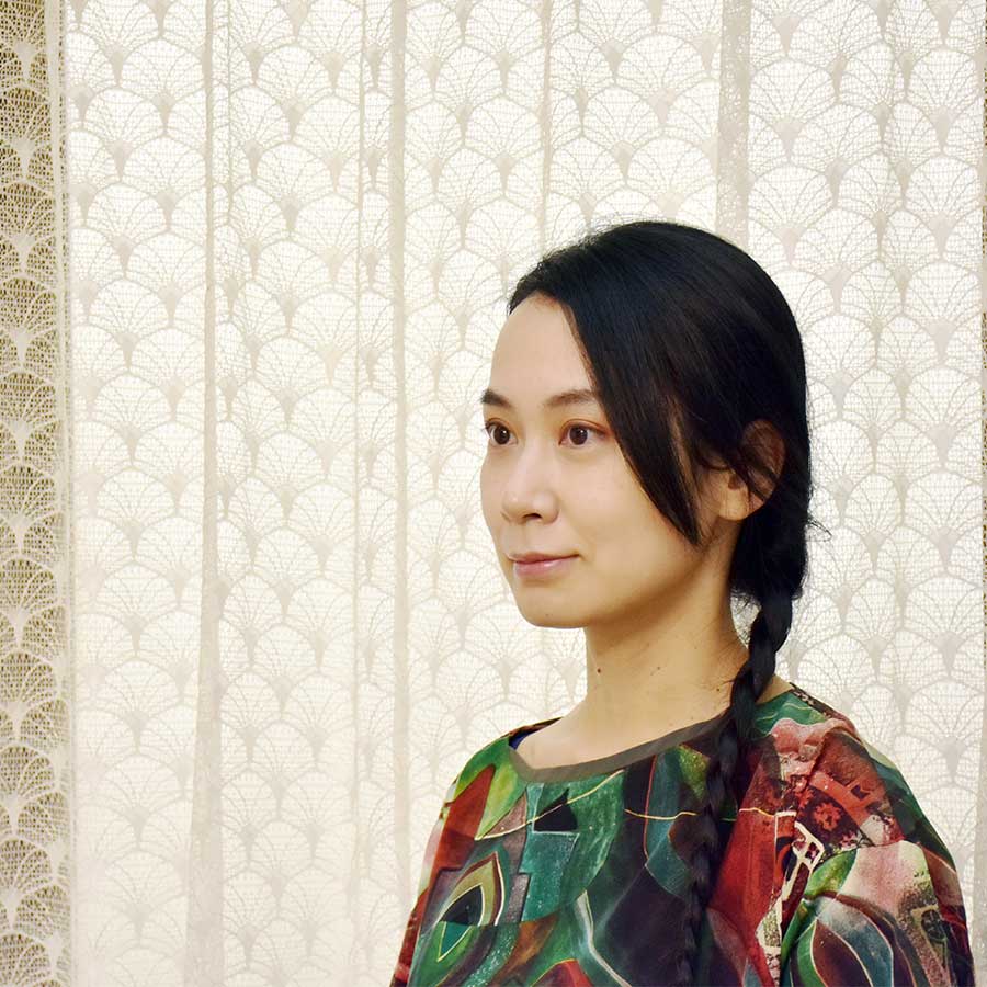 冨安由真