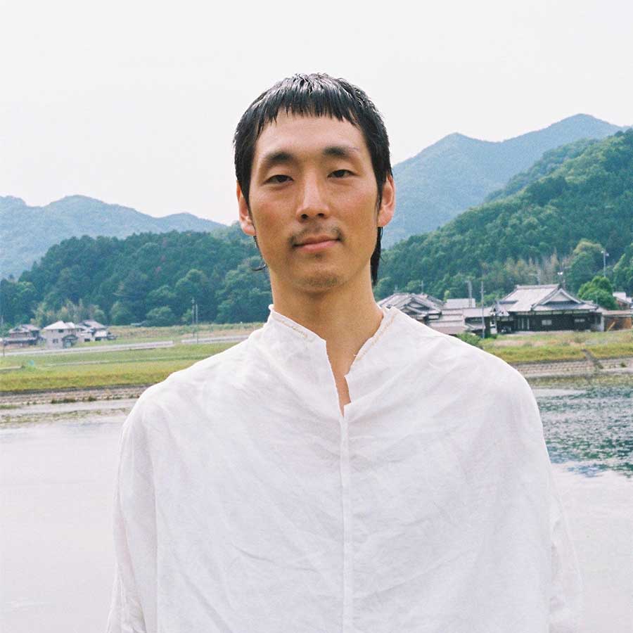 安野谷昌穂